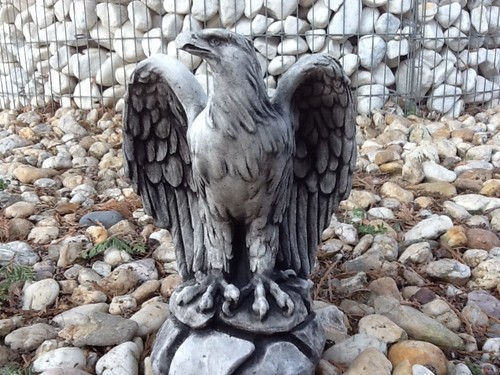 Gartenfigur steinguss adler - gartenfigur,,